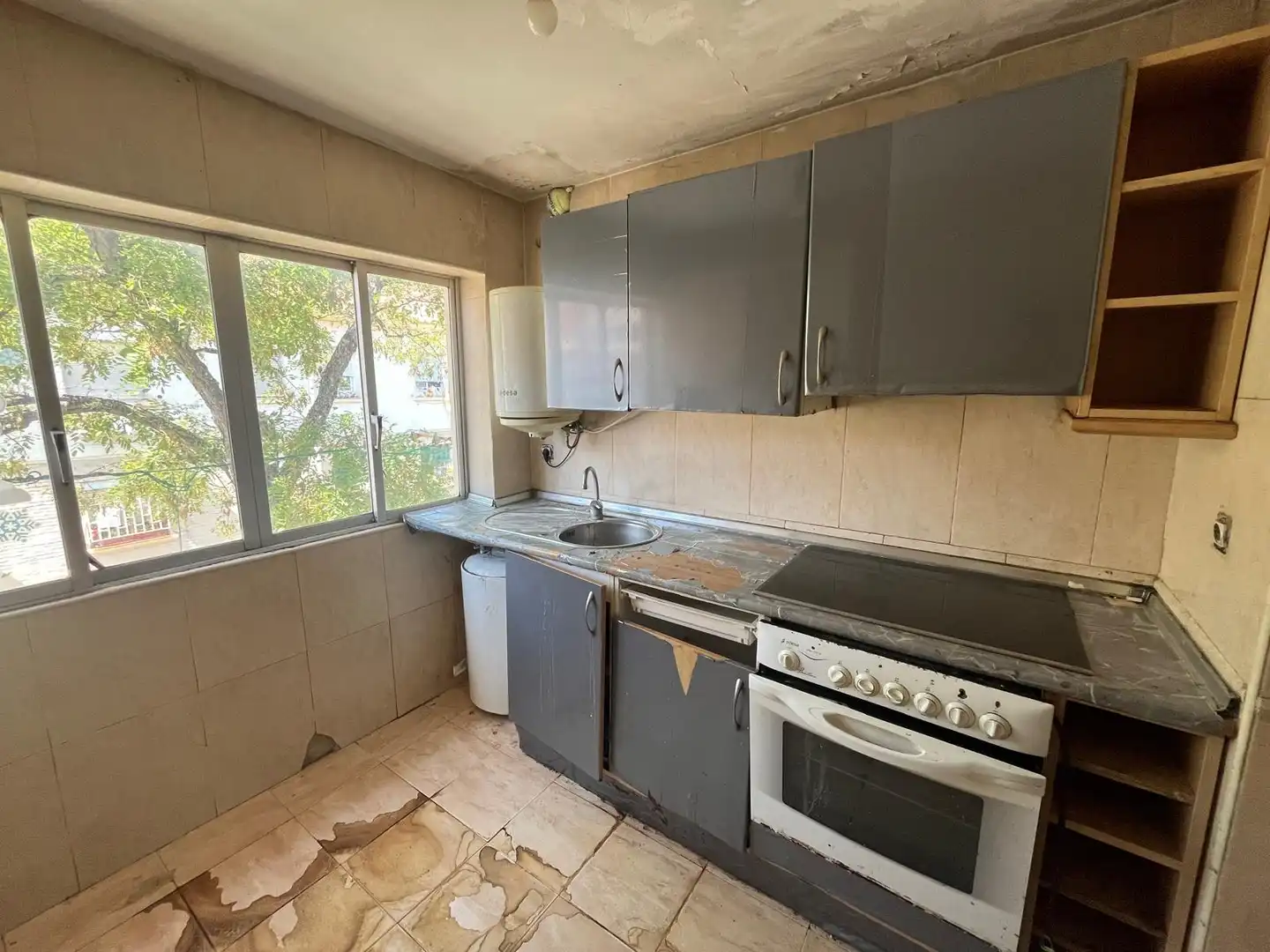Cocina de Piso en venta en Zaragoza