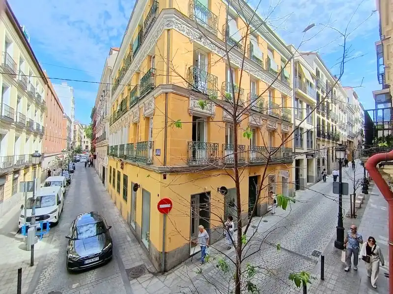 Außenansicht von Wohnung zur Miete in Madrid mit Klimaanlage und Heizung