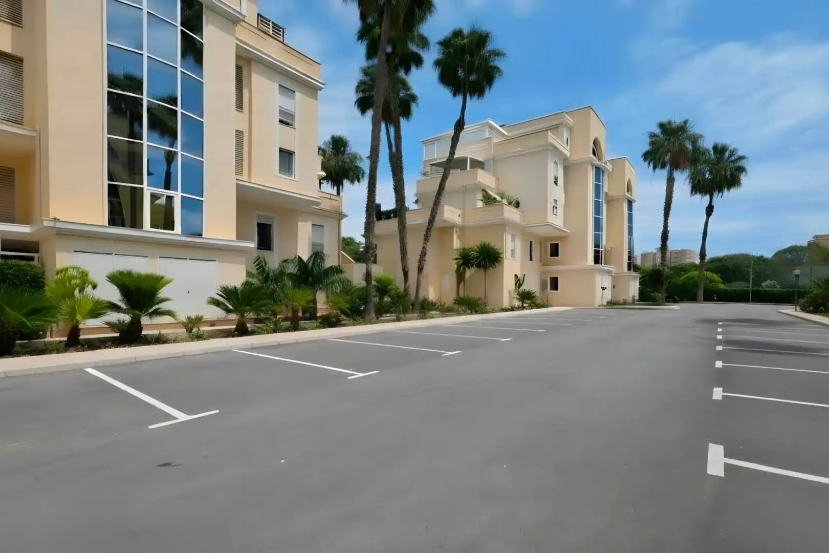 Parking of Flat for sale in Alicante / Alacant  with Private garden, Terrace and Swimming Pool