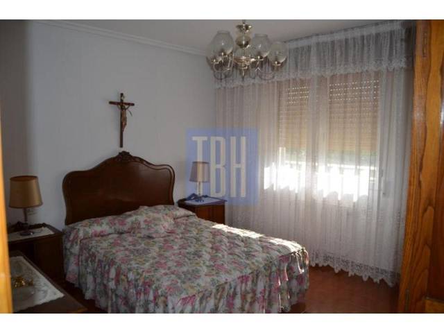 Casa-chalet en Venta en Ribadavia