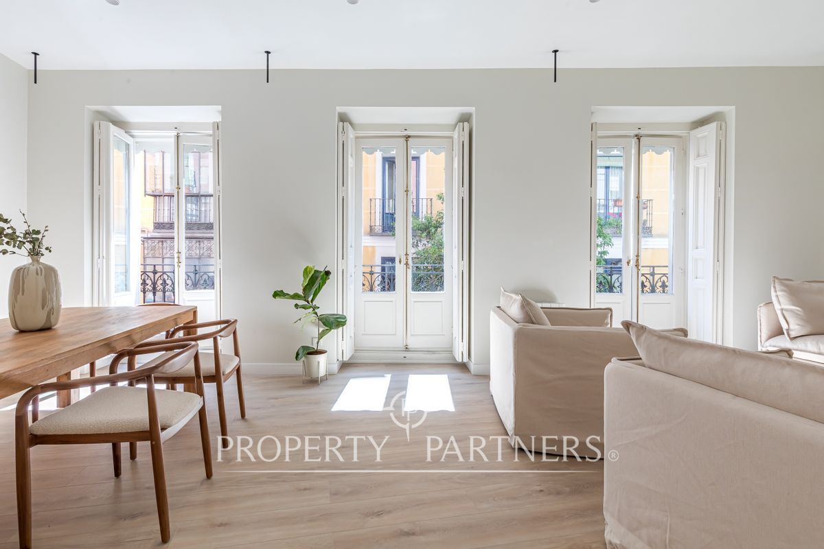 Vista exterior de Apartament en venda en  Madrid Capital amb Aire condicionat i Calefacció