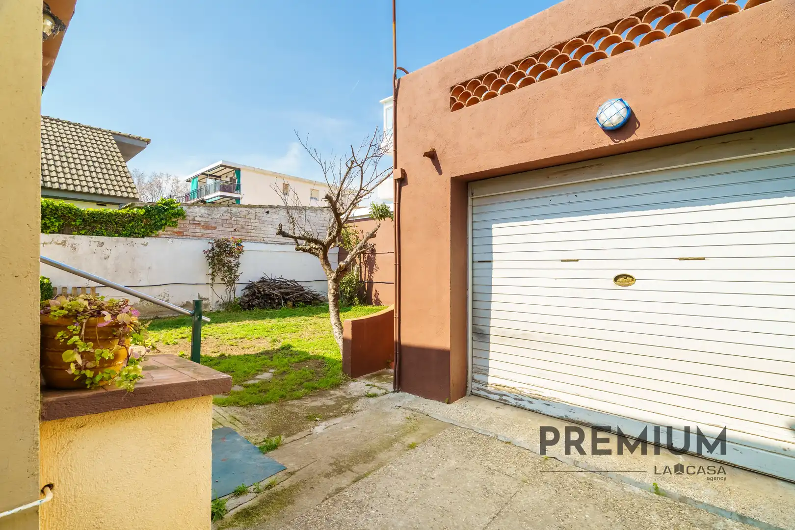 Vista exterior de Casa o chalet en venta en Castelldefels con Terraza y Balcón