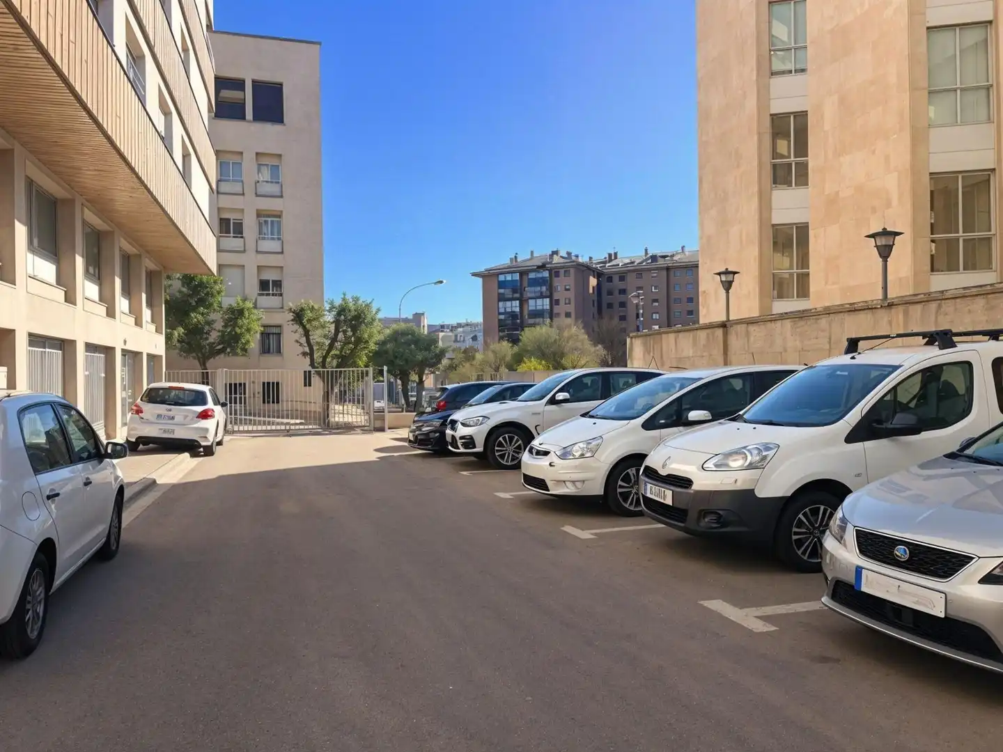 Aparcament de Pis en venda en Tarragona amb Aire condicionat, Calefacció i Terrassa
