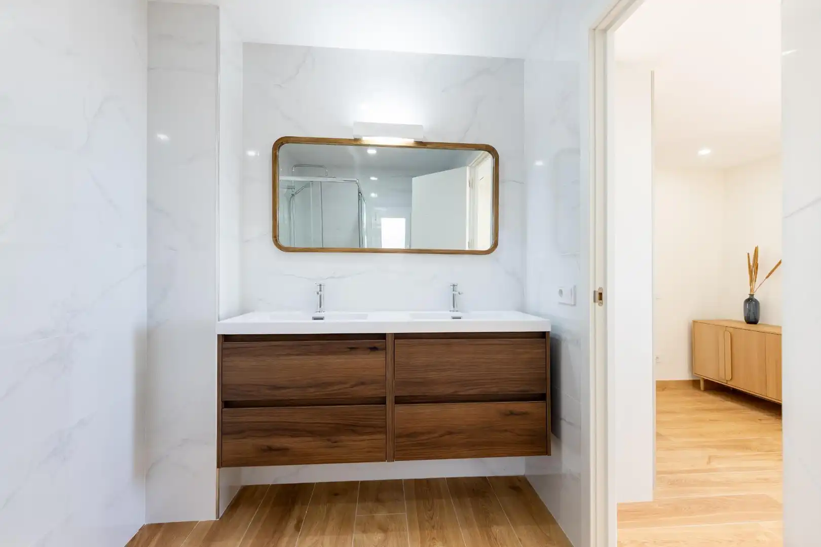 Baño de Piso en venta en  Palma de Mallorca con Aire acondicionado, Calefacción y Terraza