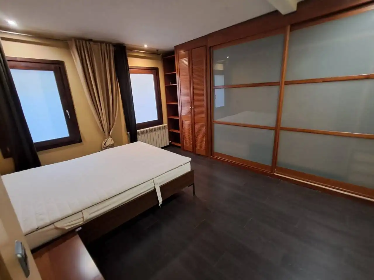 Schlafzimmer von Wohnung zum Verkauf in  Logroño mit Heizung und Balkon