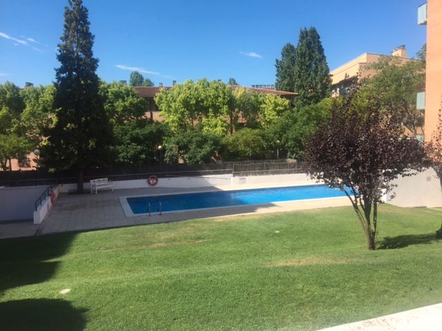 Swimming pool of Flat to rent in Sant Cugat del Vallès  with Air Conditioner, Heating and Parquet flooring
