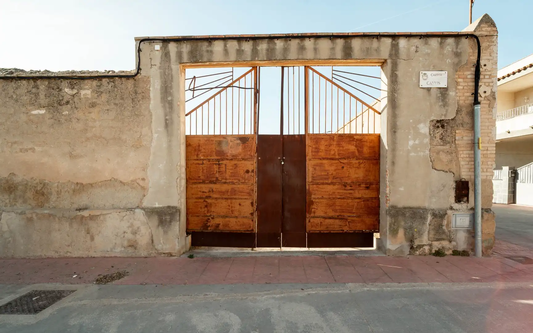 Exterior view of Buildings for sale in Bot