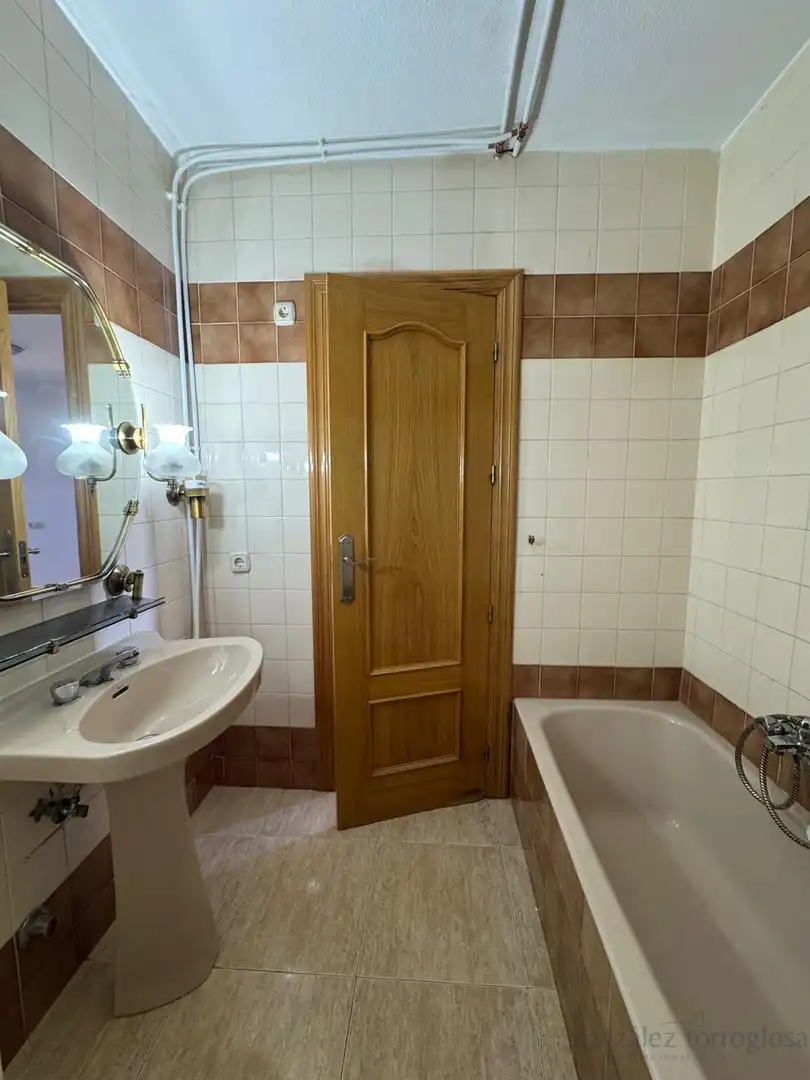 Bathroom of Flat for sale in Lorca  with Furnished and Balcony