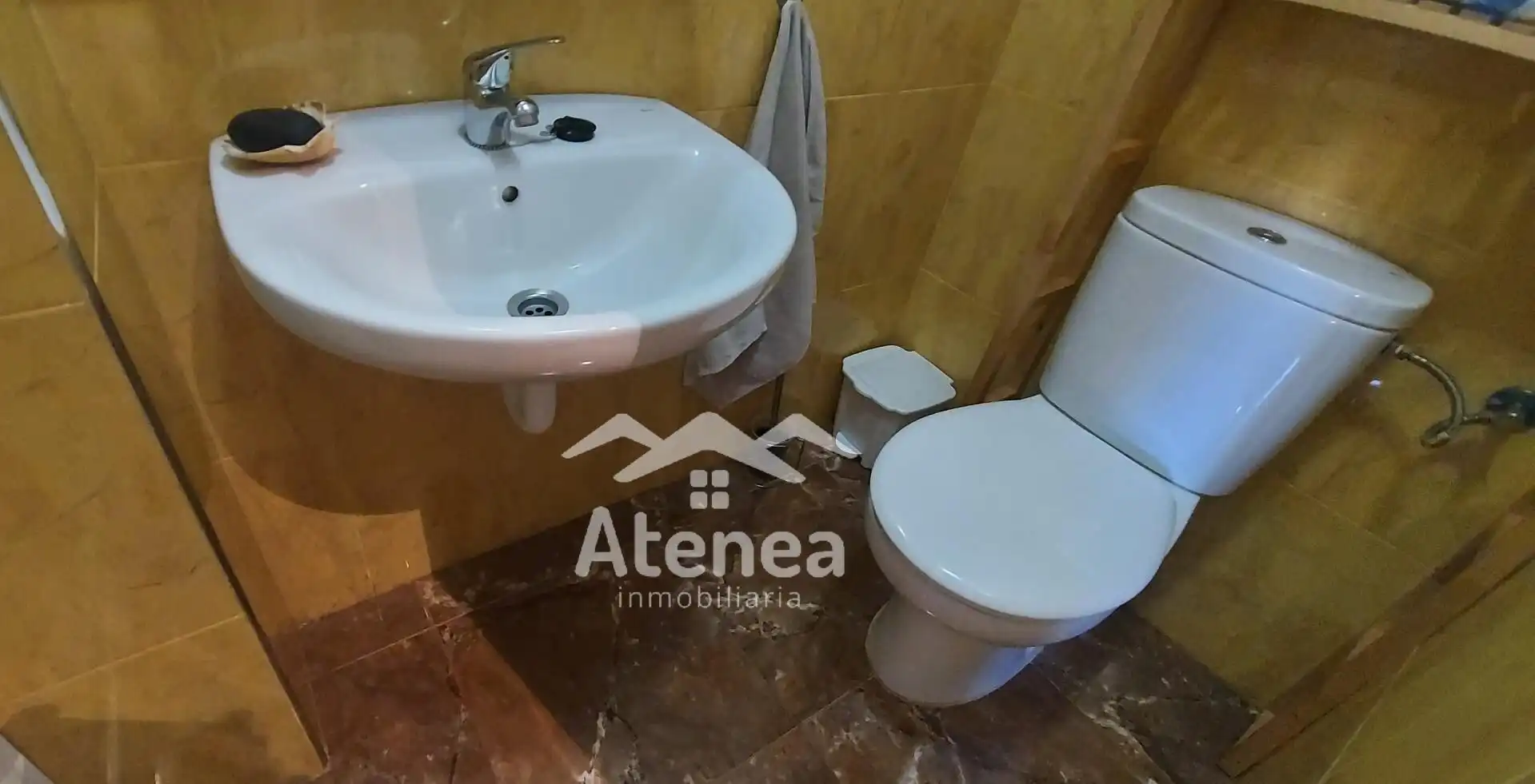 Bany de Casa o xalet en venda en La Roda amb Calefacció i Terrassa