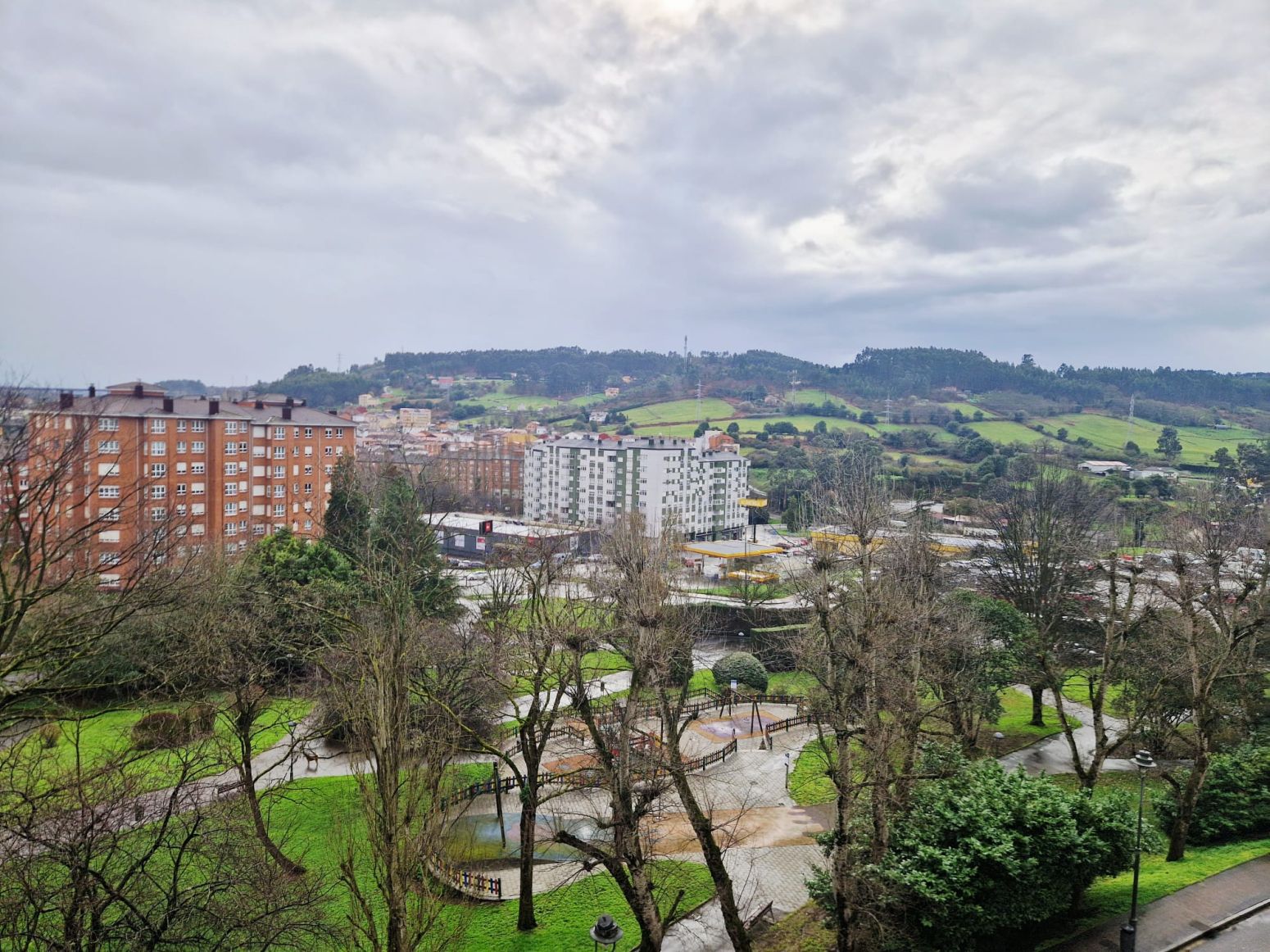 Exterior view of Flat for sale in Avilés  with Heating, Parquet flooring and Storage room