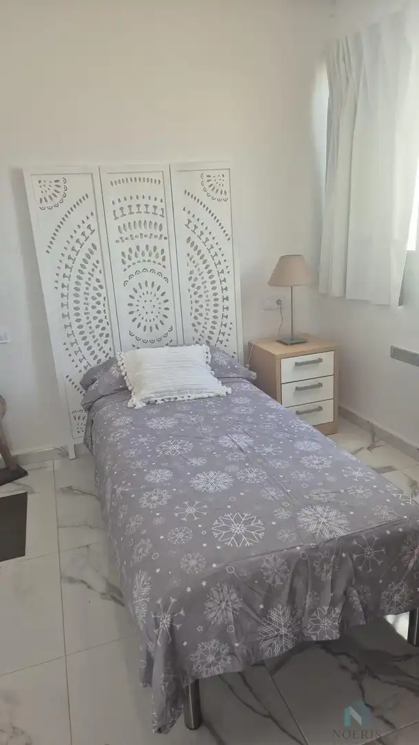 Bedroom of Flat for share in Catarroja  with Terrace, Furnished and Balcony