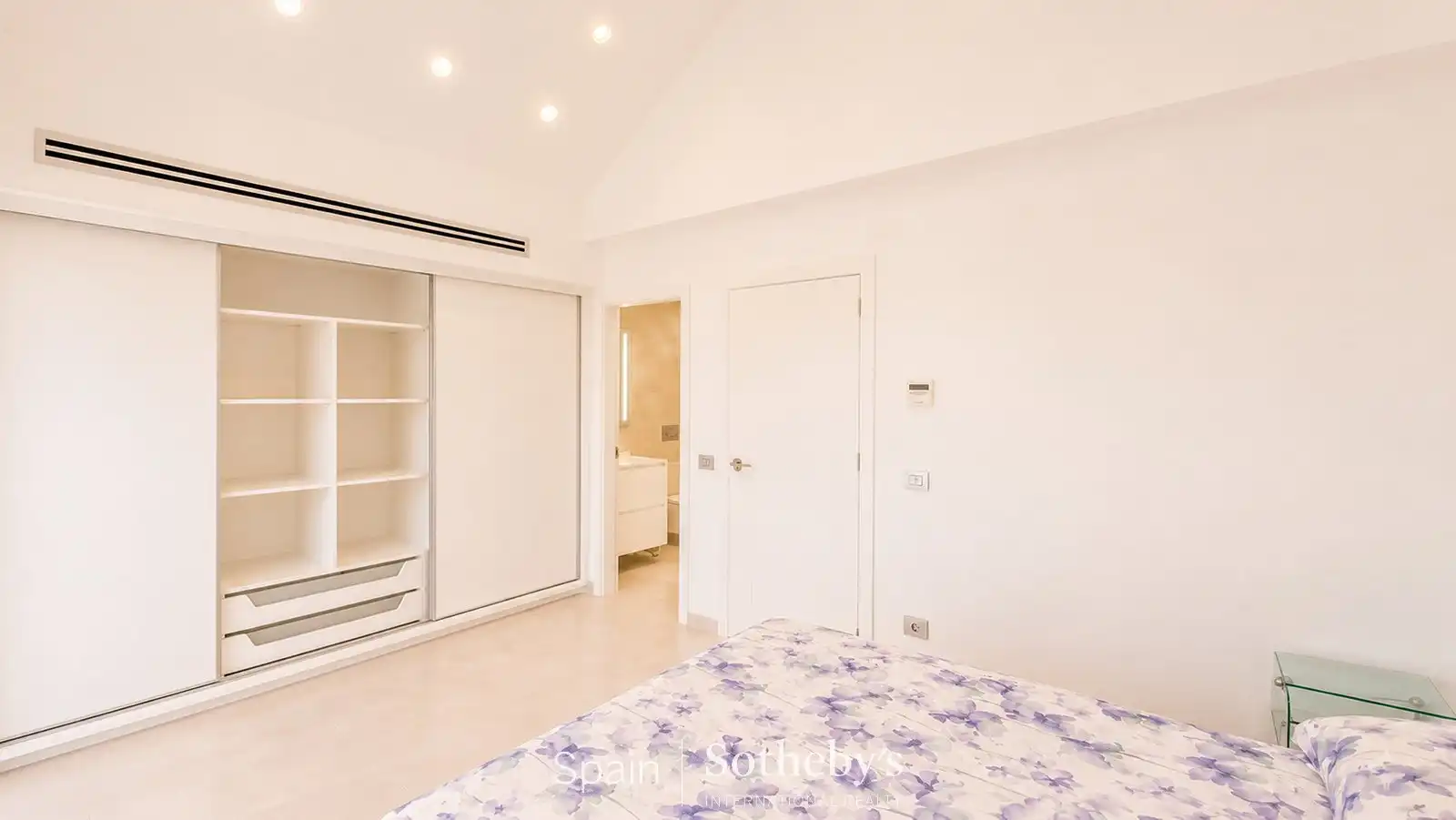 Habitación de Casa o chalet en venta en Adeje con Aire acondicionado, Terraza y Piscina comunitaria