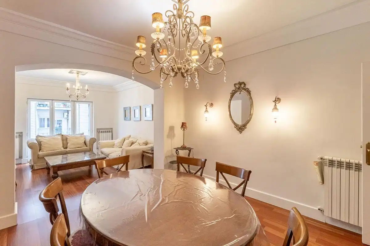 Comedor de Piso en venta en  Granada Capital con Aire acondicionado, Amueblado y Balcón