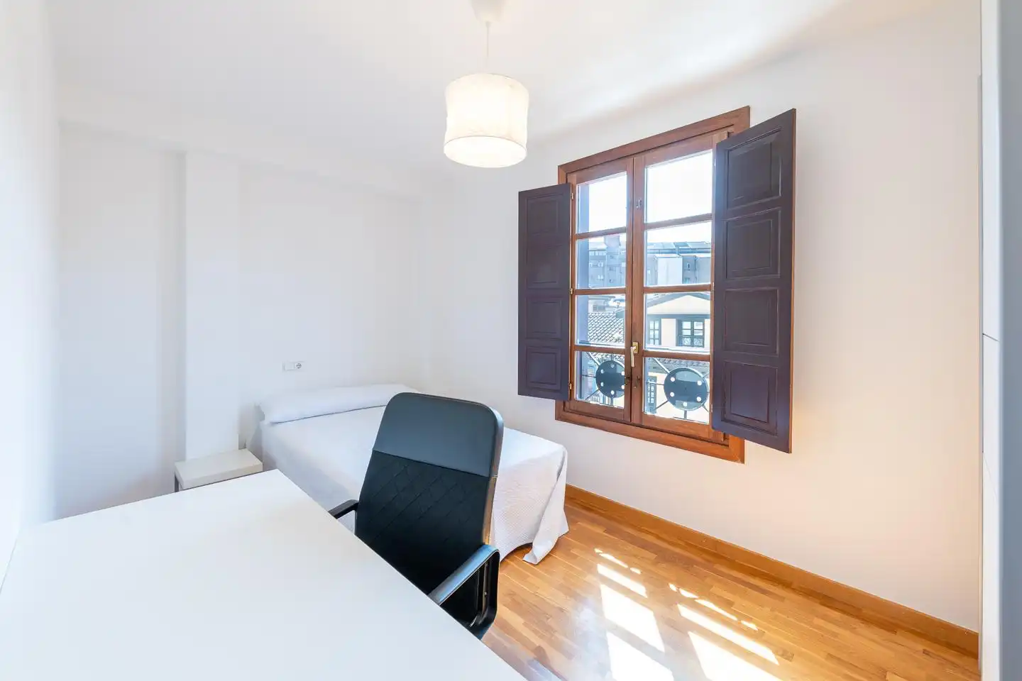 Wohnung zur Miete in Calle Fontán, Fontán