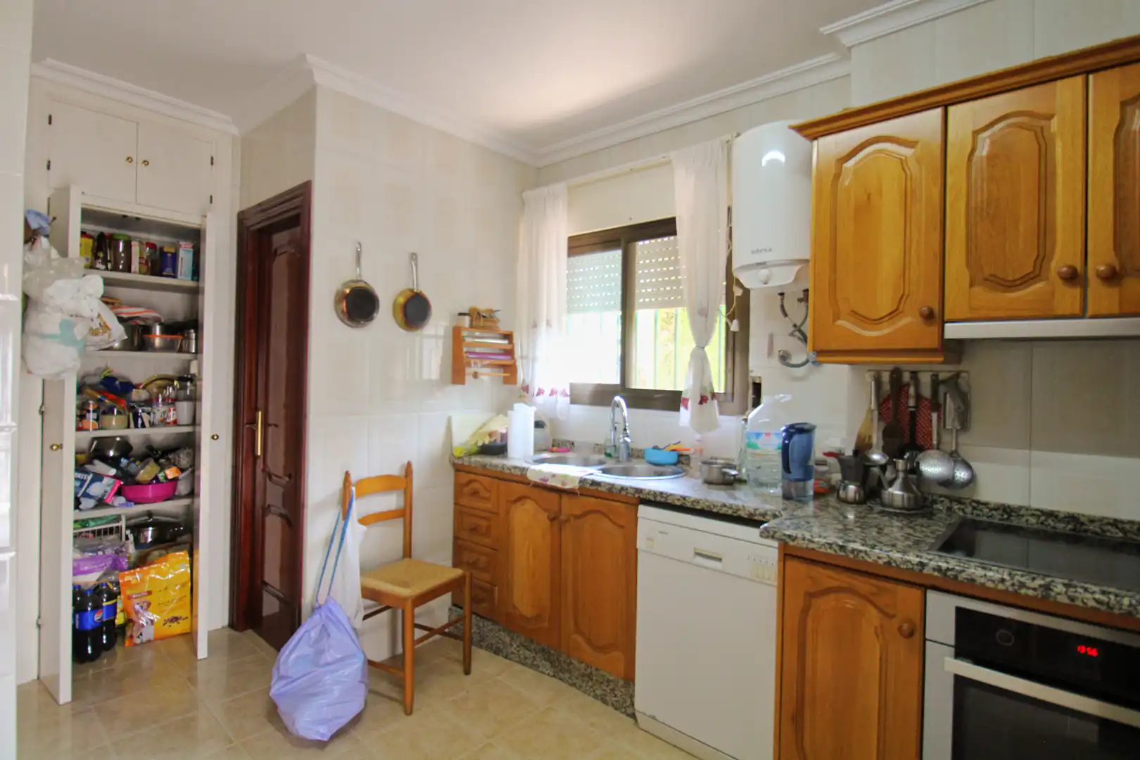 Cocina de Casa o chalet en venta en Alhaurín de la Torre con Aire acondicionado, Calefacción y Jardín privado