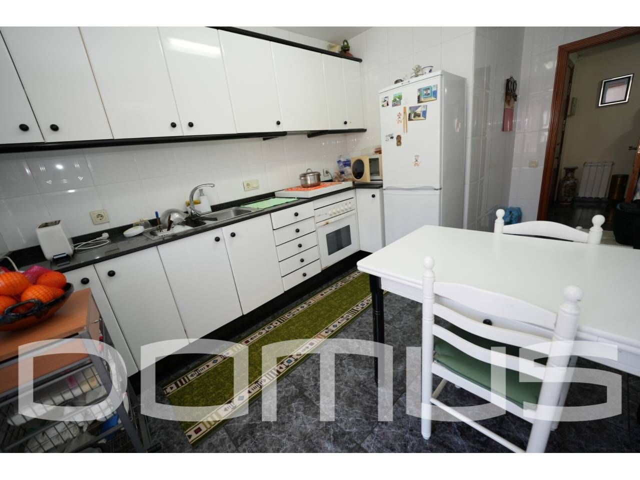 Cuina de Pis en venda en Sant Boi de Llobregat amb Calefacció i Balcó