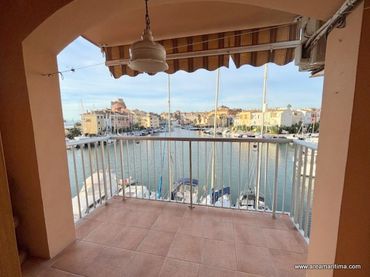 Flat with balcony for sale in Carrer de la Unió