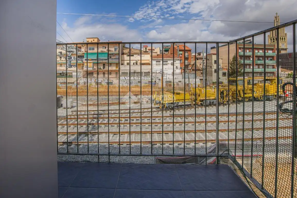Außenansicht von Wohnung zum Verkauf in Montcada i Reixac mit Heizung, Abstellraum und Balkon
