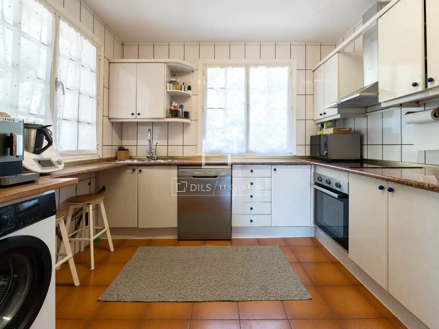 Cuina de Casa o xalet en venda en San Martín de Valdeiglesias amb Aire condicionat, Jardí privat i Terrassa