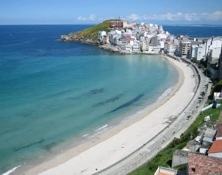 Vista exterior de Pis de lloguer en Malpica de Bergantiños amb Calefacció i Moblat