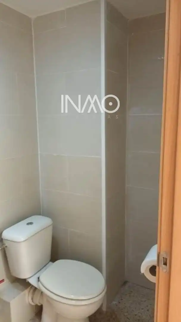 Local comercial en alquiler en Joan Maragall, imagen 8