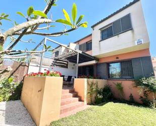 Exterior view of Single-family semi-detached for sale in Rincón de la Victoria  with Private garden, Terrace and Furnished