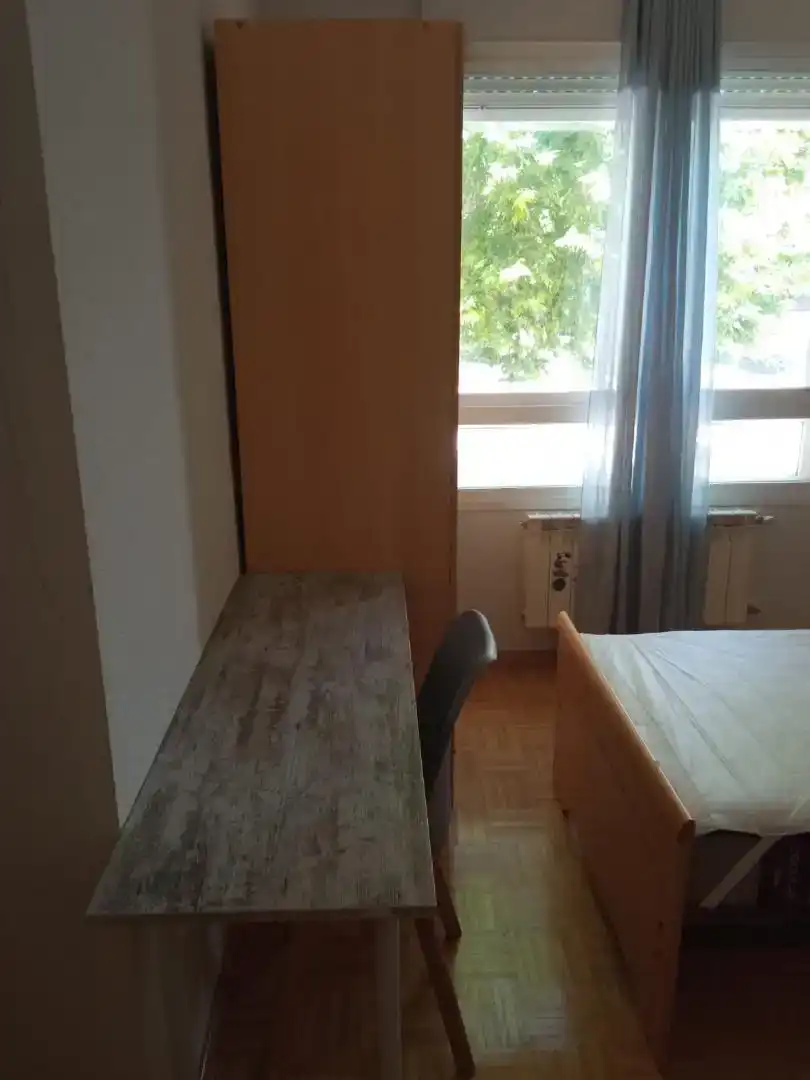 Schlafzimmer von Wohnung zur Miete in Ciudad Real mit Privatgarten, Parkett und Schwimmbad