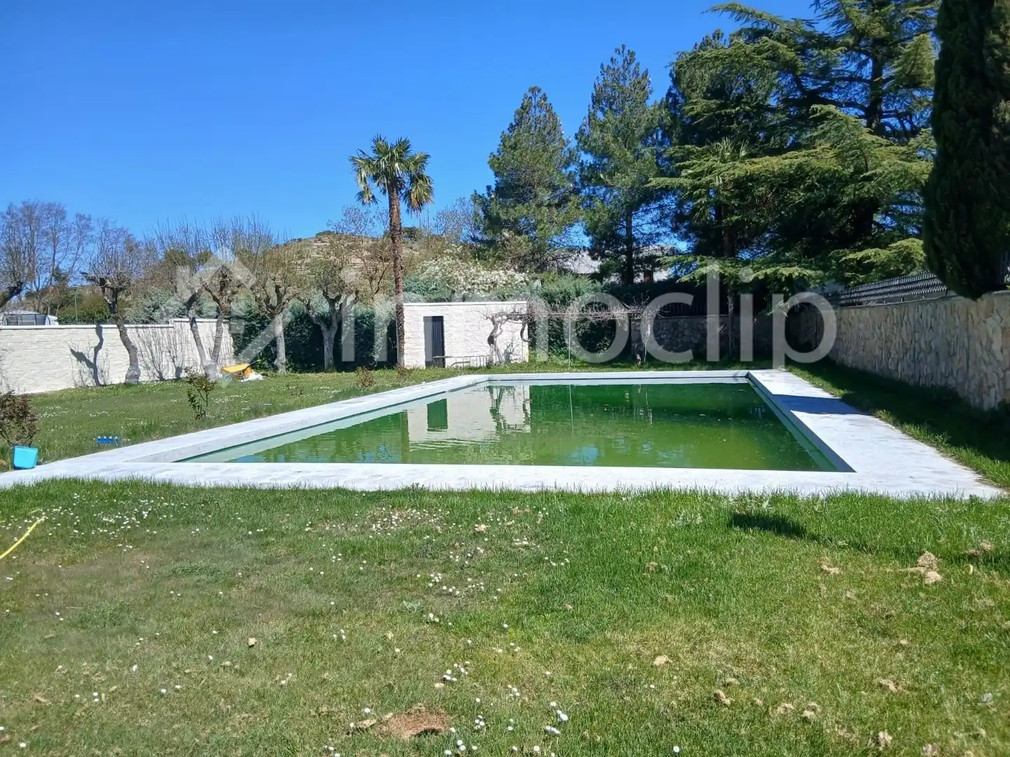 Piscina de Casa o xalet en venda en Villamayor amb Calefacció, Jardí privat i Terrassa