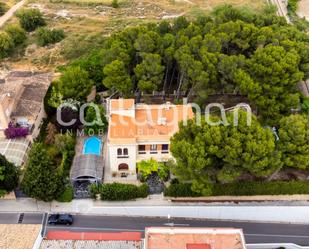 Vista exterior de Casa o xalet en venda en Buñol amb Aire condicionat, Terrassa i Piscina