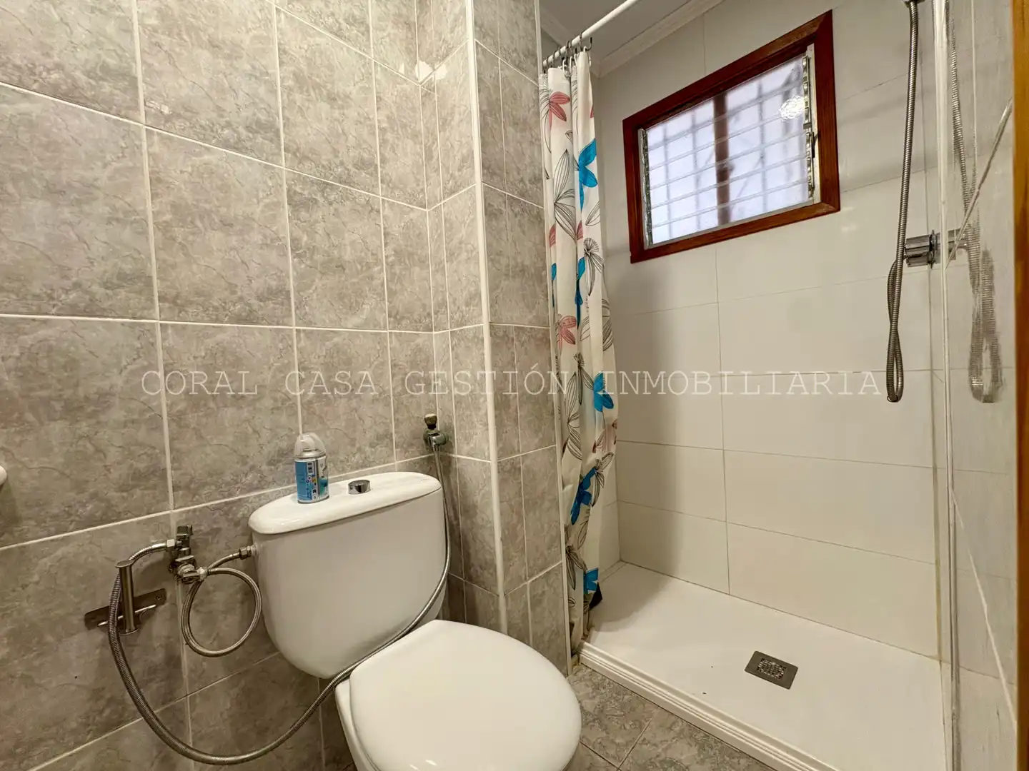Bathroom of Detached homes for rent in Sagunto / Sagunt  with Air Conditioner, Terrace and Furnished