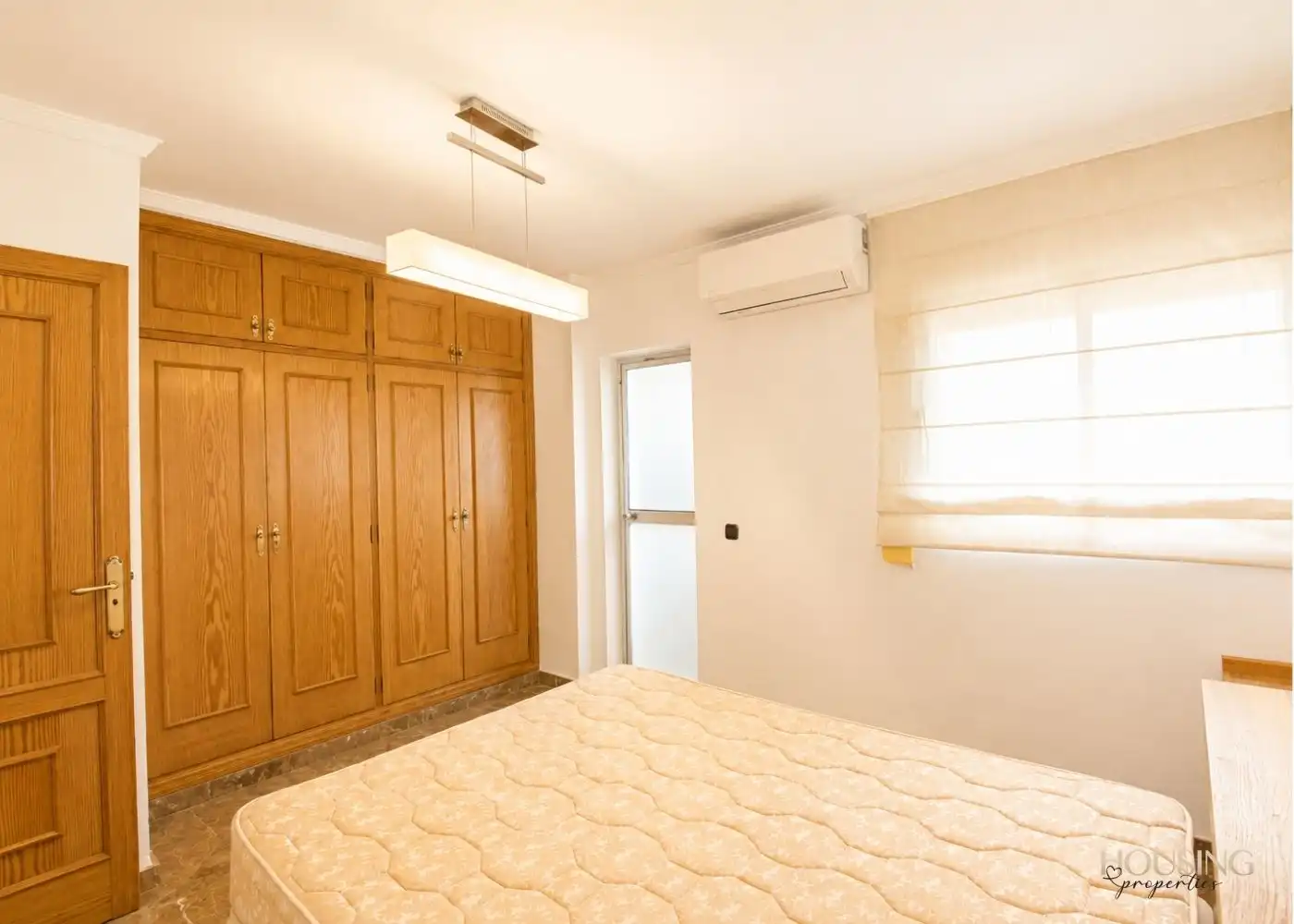Schlafzimmer von Wohnung zur Miete in  Palma de Mallorca mit Klimaanlage und Balkon