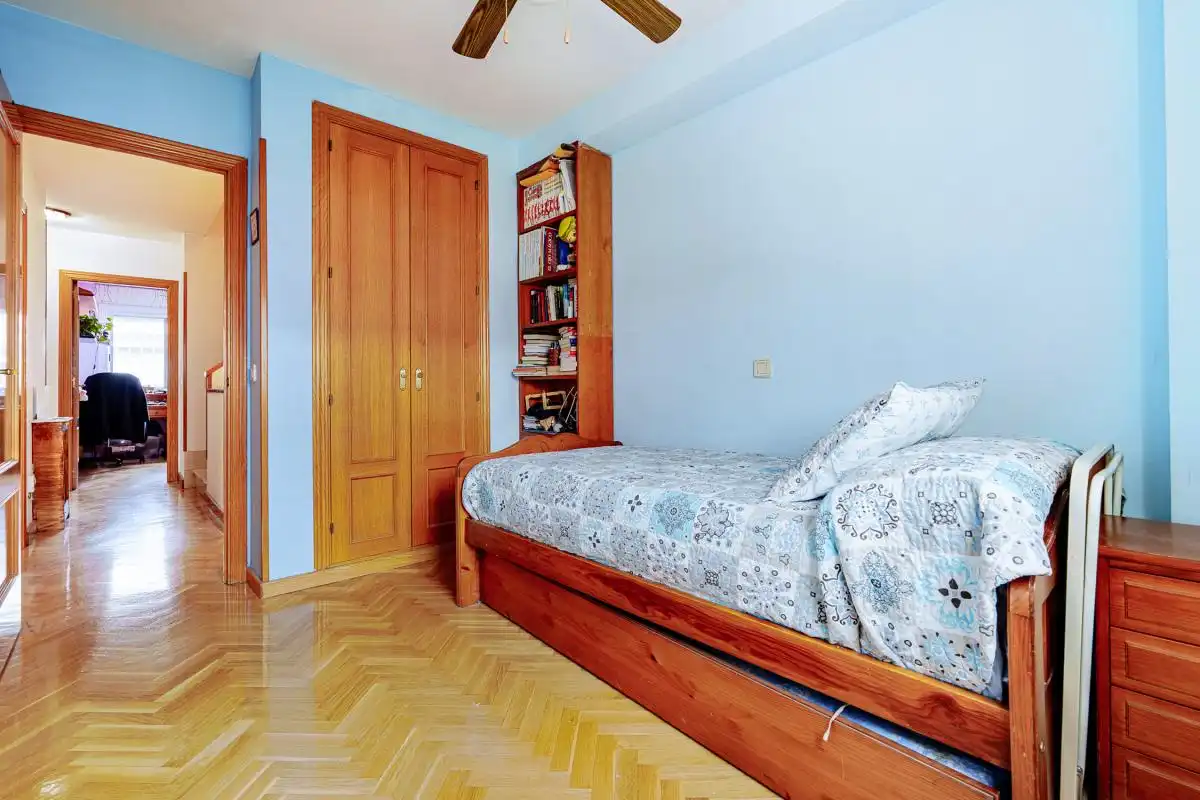 Dormitori de Casa adosada en venda en Getafe amb Aire condicionat, Calefacció i Jardí privat