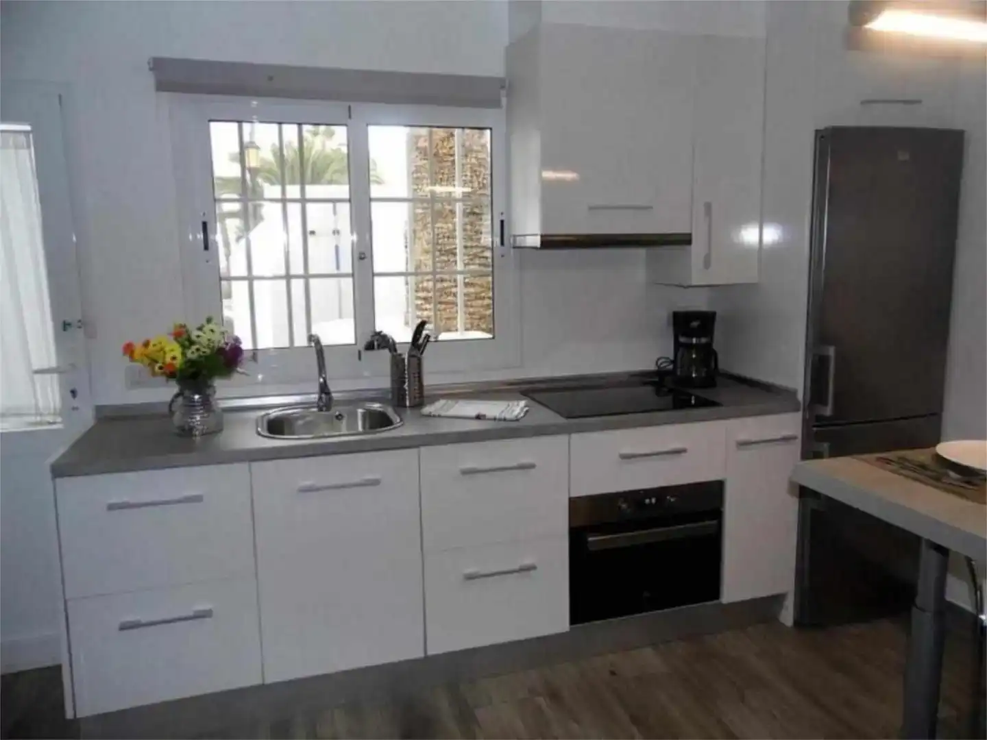 Cuina de Apartament de lloguer en La Oliva amb Aire condicionat
