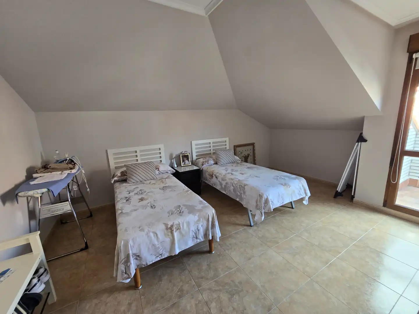 Habitación de Ático en venta en Bareyo con Calefacción, Terraza y Amueblado