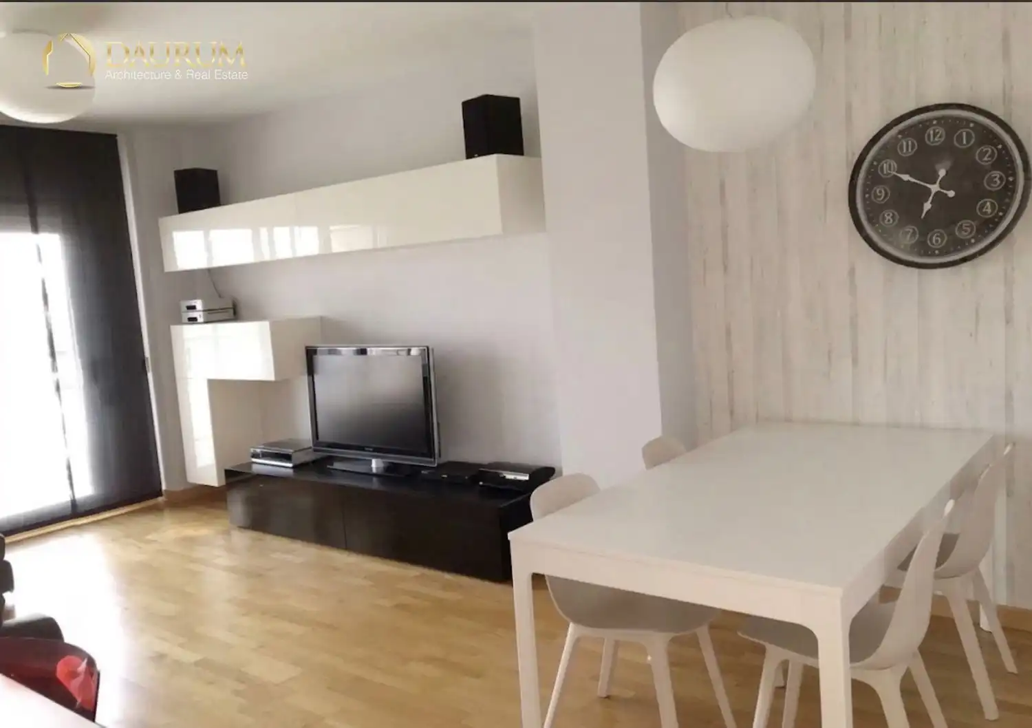 Piso con piscina en venta en POETA JOSÉ AGUSTÍN GOYTISOLO,