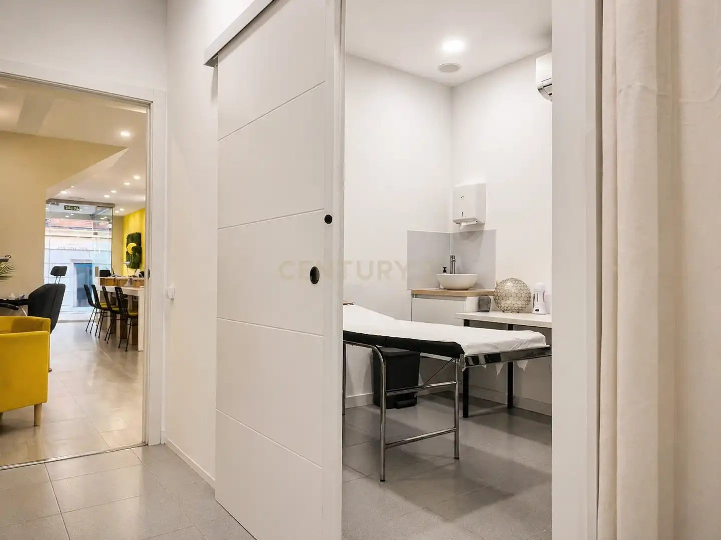 Habitación de Local de alquiler en Sant Cugat del Vallès con Aire acondicionado