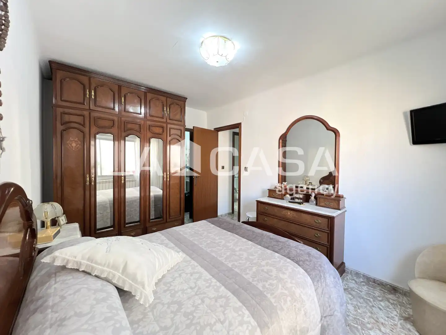 Bedroom of Flat for sale in Badalona