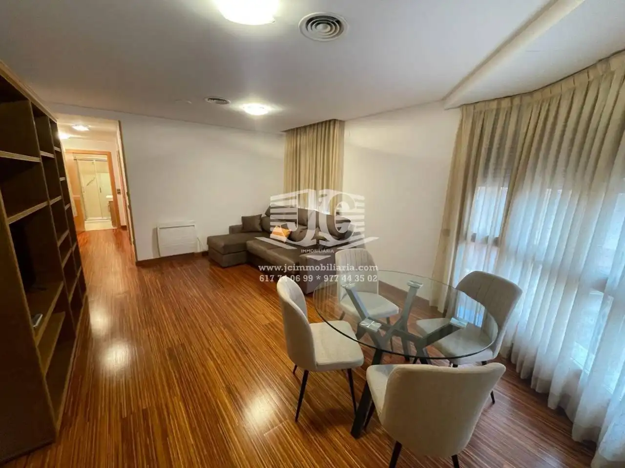 Wohnung zur Miete in Calle Ramón Berenguer IV, Centre
