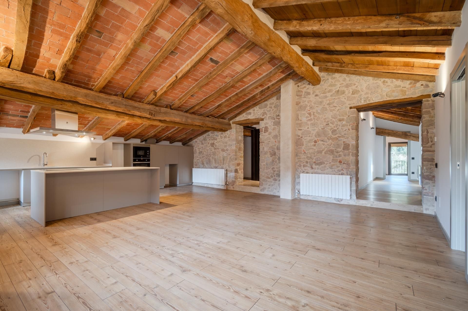 Cuina de Finca rústica de lloguer en La Vall de Bianya amb Calefacció, Jardí privat i Balcó