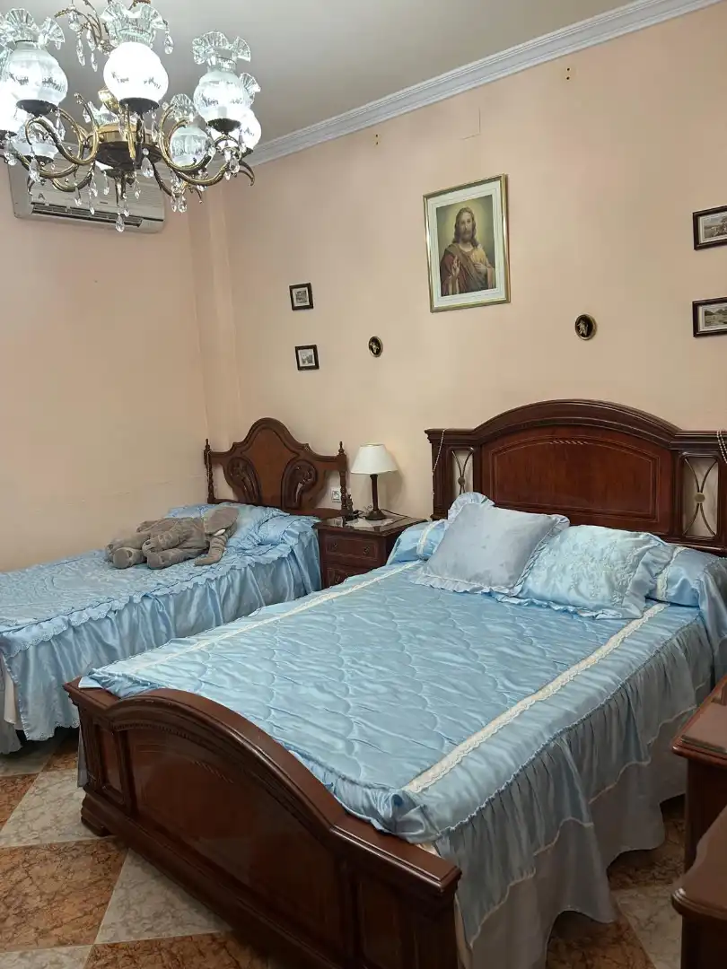 Habitación de Casa o chalet en venta en Jaén con Aire acondicionado, Calefacción y Jardín privado