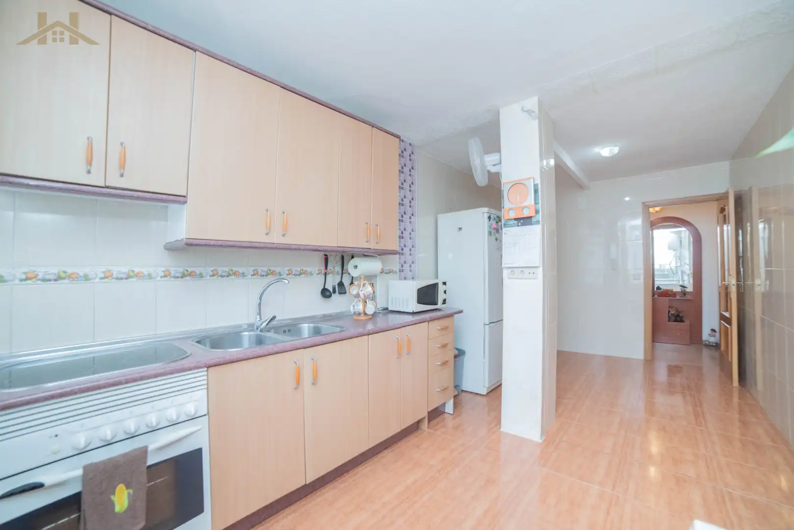Kitchen of Flat for sale in Fuenlabrada  with Storage room, Furnished and Oven