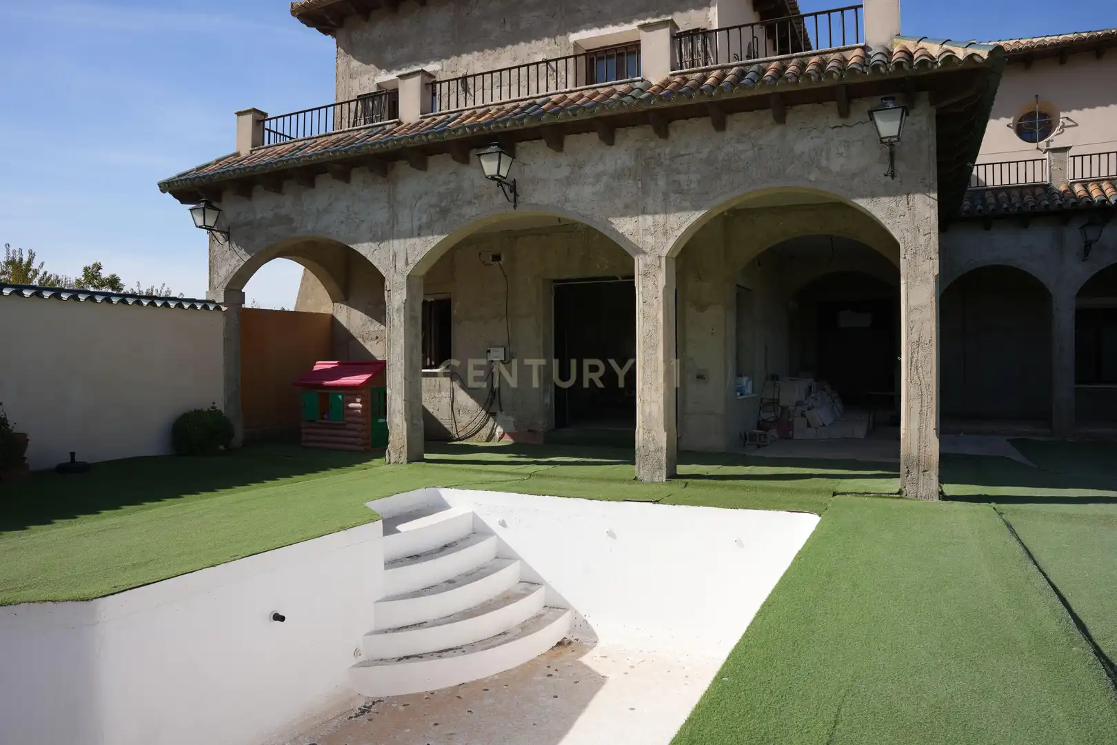 Vista exterior de Casa o chalet en venta en Osuna con Jardín privado, Amueblado y Balcón