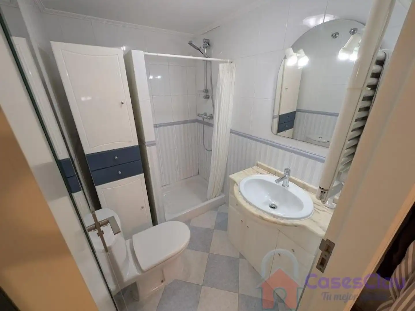 Baño de Piso en venta en Benicasim / Benicàssim con Piscina comunitaria