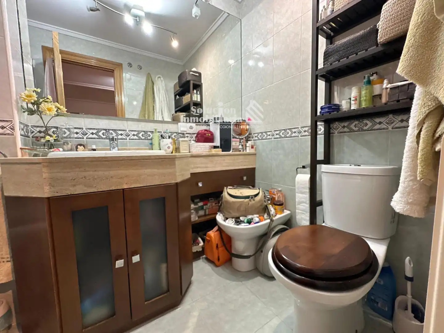 Badezimmer von Einfamilien-Reihenhaus zum Verkauf in Salamanca mit Heizung, Privatgarten und Möbliert
