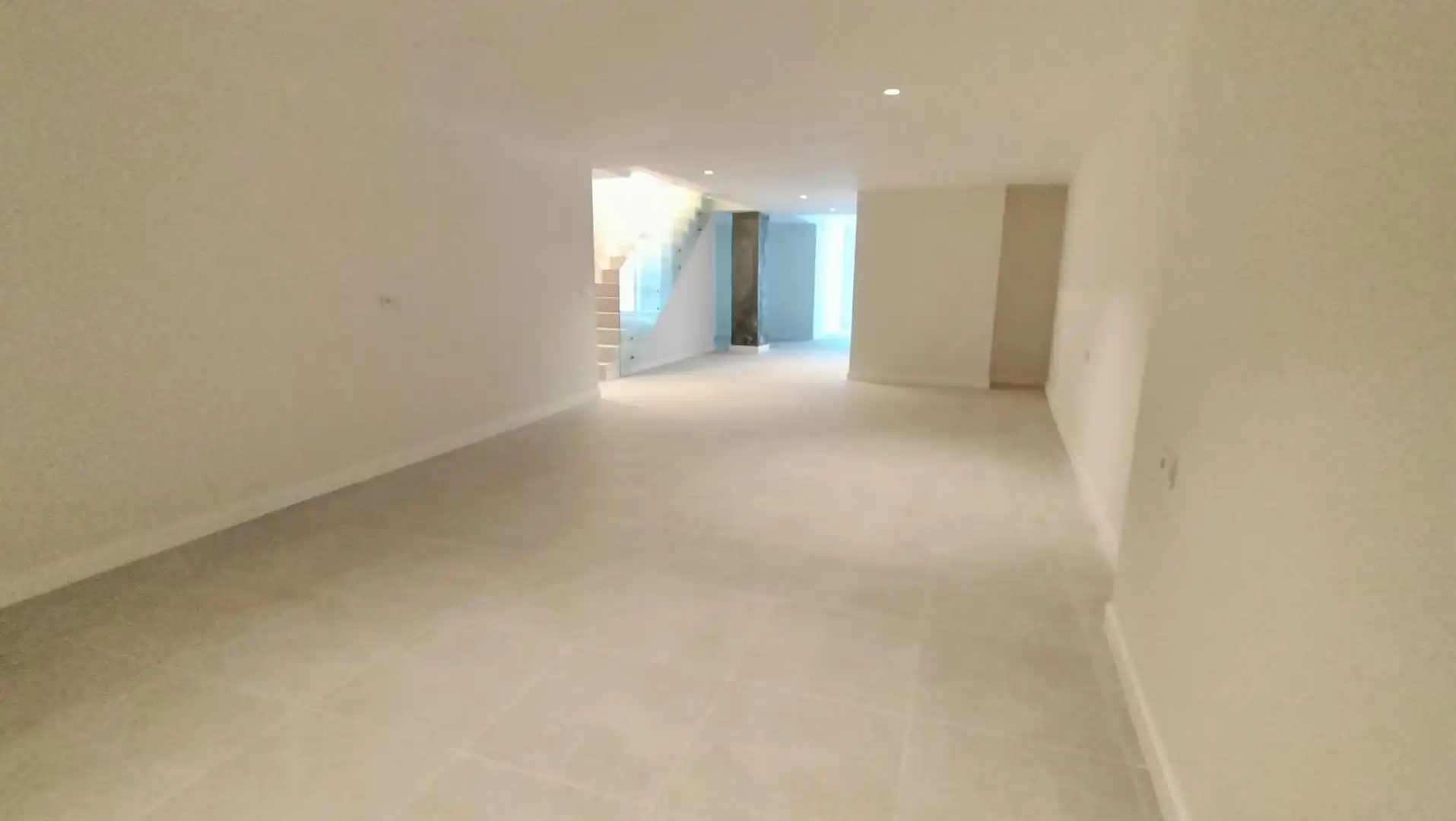 Maisonette zum Verkauf in Málaga mit Terrasse