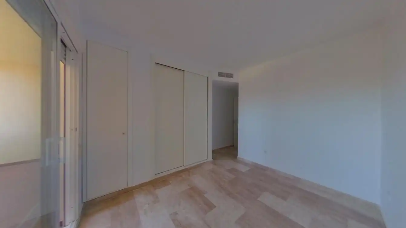 Bedroom of Flat for sale in Mijas