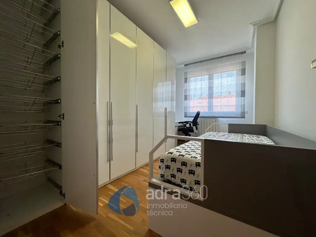 Flat for rent in Estambrera, Cascajos - Piqueras