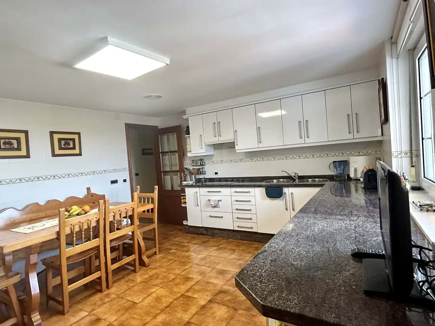 Kitchen of Houses for sale in Santovenia de la Valdoncina  with Heating and Terrace