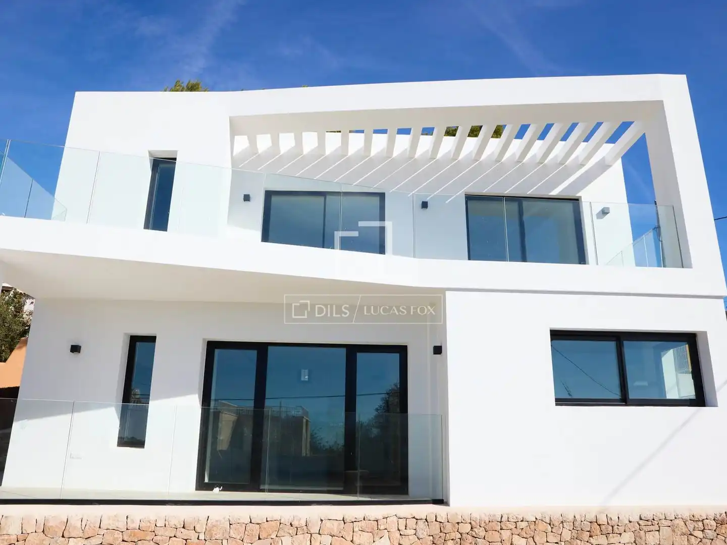 Vista exterior de Casa o xalet en venda en Santa Eulària des Riu amb Aire condicionat, Piscina i Balcó