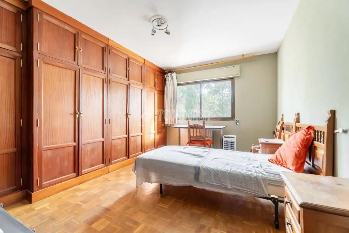 Habitación de Casa o chalet en venta en Las Rozas de Madrid con Jardín privado y Piscina